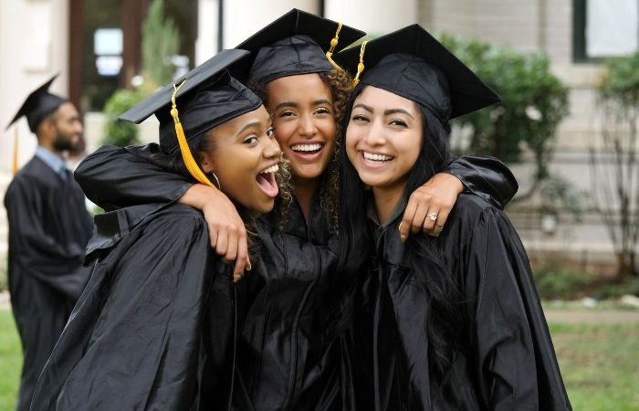 MBBS Scholarships for Pakistani Students in the USA