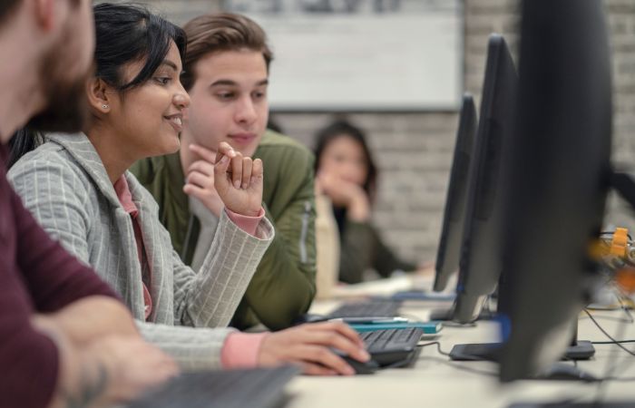 Easy Apply for UK work Visa from Pakistan